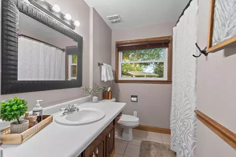 Bath - 807 S Christine St, Appleton, WI 54915 photo 1 of 3