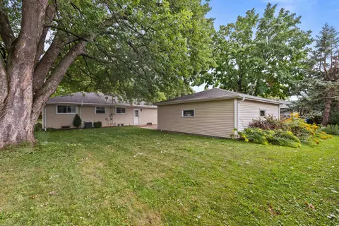 Exterior - 807 S Christine St, Appleton, WI 54915 photo 5 of 7