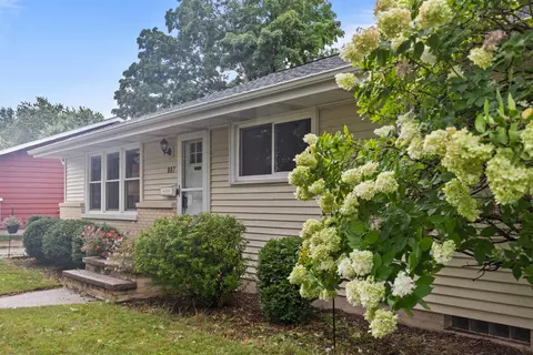 Exterior - 807 S Christine St, Appleton, WI 54915 photo 7 of 7