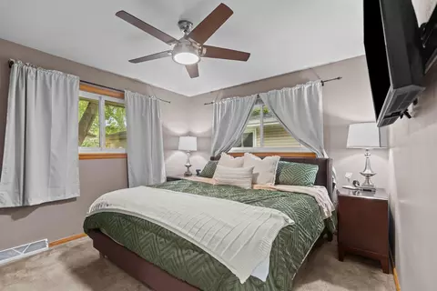 Bedroom - 807 S Christine St, Appleton, WI 54915 photo 4 of 6