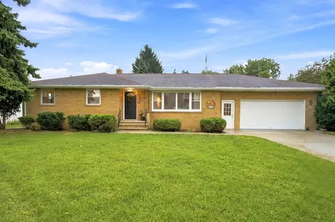 2475 Duck Creek Pkwy, Howard, WI 54303