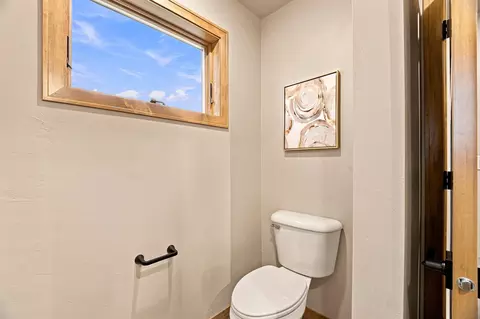 Bath - 212 Kerrigan Dr, Wrightstown, WI 54180 photo 4 of 5
