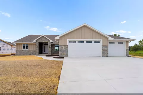 212 Kerrigan Dr, Wrightstown, WI 54180
