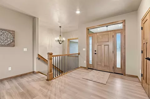 Entry Way - 212 Kerrigan Dr, Wrightstown, WI 54180 photo 1 of 2