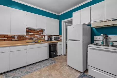 Kitchen - 616 N Division St, Appleton, WI 54911 photo 2 of 7