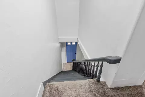 Entry Way - 616 N Division St, Appleton, WI 54911 photo 1 of 1