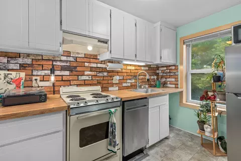 Kitchen - 616 N Division St, Appleton, WI 54911 photo 4 of 7