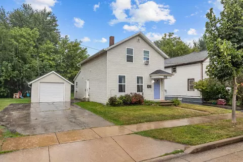 Exterior - 616 N Division St, Appleton, WI 54911 photo 5 of 6
