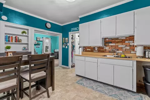 Kitchen - 616 N Division St, Appleton, WI 54911 photo 3 of 7