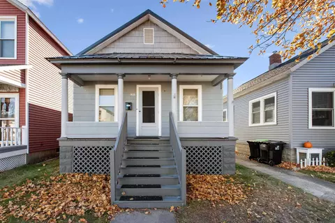 1309 15th Ave, Menominee, MI 49858