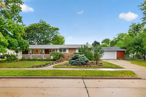 1135 Windsor St, Oshkosh, WI 54902