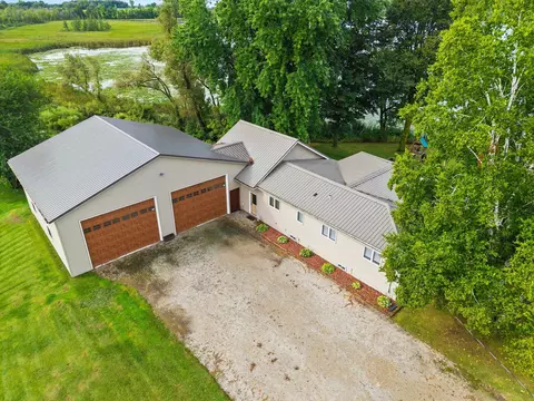 w4105 Lake Road, Bonduel, WI 54107