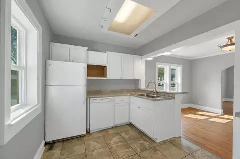 Kitchen - 733 W Grant St, Appleton, WI 54914 photo 2 of 4