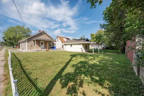 Exterior - 733 W Grant St, Appleton, WI 54914 photo 7 of 8