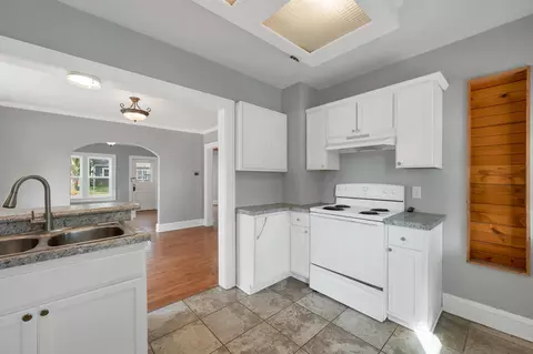 Kitchen - 733 W Grant St, Appleton, WI 54914 photo 4 of 4