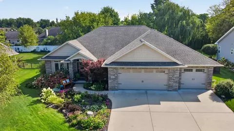 3364 Cottage Hill Dr, Green Bay, WI 54311