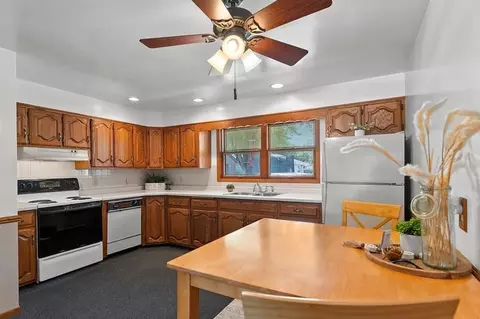 Kitchen - 2319 N Viola St, Appleton, WI 54911 photo 2 of 2