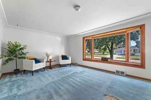 Living - 2319 N Viola St, Appleton, WI 54911 photo 2 of 3