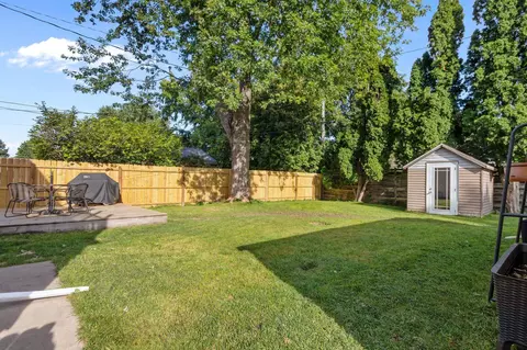 Exterior - 1018 E Frances St, Appleton, WI 54911 photo 6 of 8