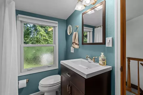 Bath - 1018 E Frances St, Appleton, WI 54911 photo 3 of 3