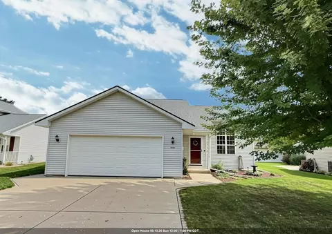 2756 Clover St, Oshkosh, WI 54901
