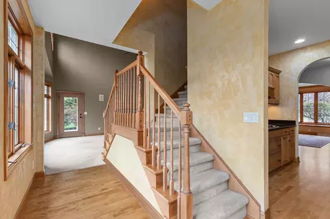 Entry Way - 6709 N Gullwing Ct, Appleton, WI 54913 photo 3 of 6