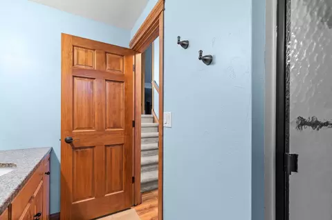 Bath - 6709 N Gullwing Ct, Appleton, WI 54913 photo 1 of 6