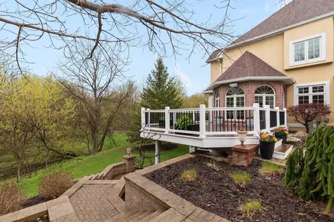 Exterior - 6709 N Gullwing Ct, Appleton, WI 54913 photo 6 of 17