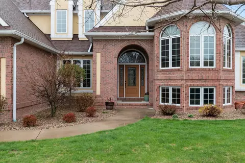 Exterior - 6709 N Gullwing Ct, Appleton, WI 54913 photo 10 of 17