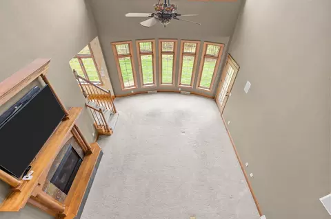 Living - 6709 N Gullwing Ct, Appleton, WI 54913 photo 4 of 12