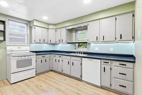 Kitchen - 206 W Winnebago St, Appleton, WI 54911 photo 1 of 2