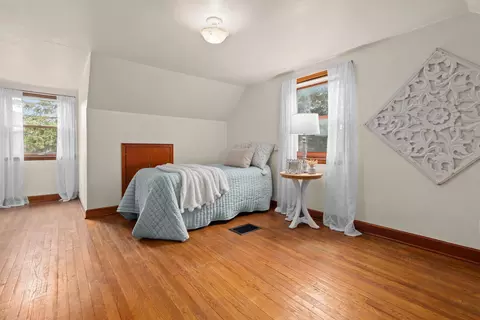 Bedroom - 1620 N Richmond St, Appleton, WI 54911 photo 3 of 6