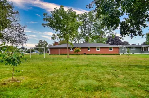 Exterior - 1040 Debra St, Wrightstown, WI 54180 photo 4 of 8