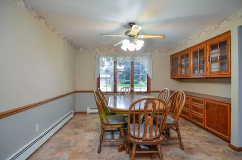 Dining - 1040 Debra St, Wrightstown, WI 54180 photo 1 of 5