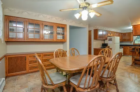 Dining - 1040 Debra St, Wrightstown, WI 54180 photo 2 of 5