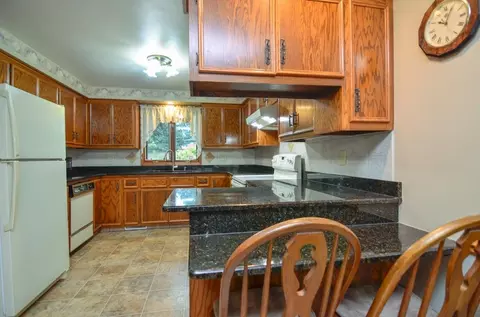 Kitchen - 1040 Debra St, Wrightstown, WI 54180 photo 2 of 9