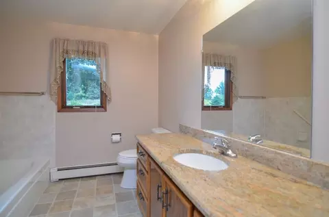 Bath - 1040 Debra St, Wrightstown, WI 54180 photo 2 of 5