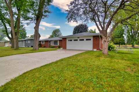 Exterior - 1040 Debra St, Wrightstown, WI 54180 photo 2 of 8