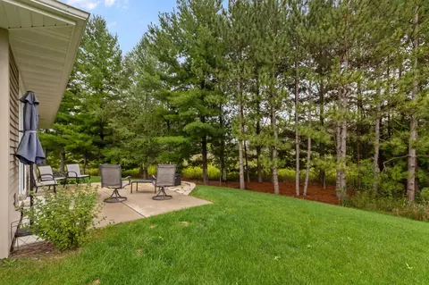 Exterior - 4726 N Tony Ct, Appleton, WI 54913 photo 7 of 10