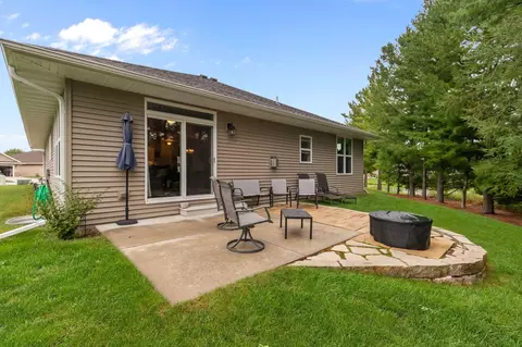 Exterior - 4726 N Tony Ct, Appleton, WI 54913 photo 6 of 10