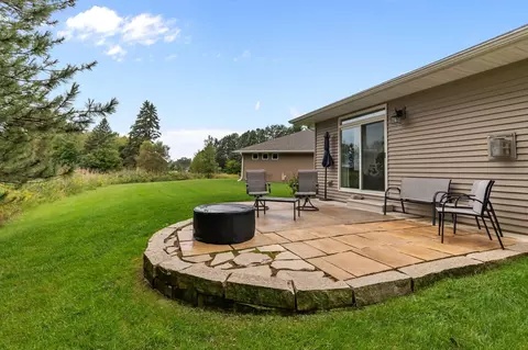 Exterior - 4726 N Tony Ct, Appleton, WI 54913 photo 5 of 10