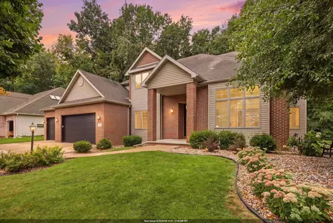 59 Brentwood Ln, Appleton, WI 54915