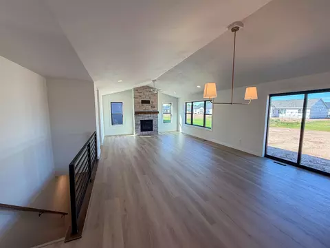 Living - N8853 Galway Lane, Appleton, WI 54915 photo 3 of 7