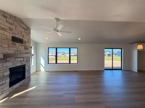 Living - N8853 Galway Lane, Appleton, WI 54915 photo 7 of 7