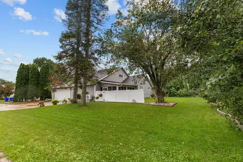 Exterior - 2115 N Birchwood Ave, Appleton, WI 54914 photo 9 of 9
