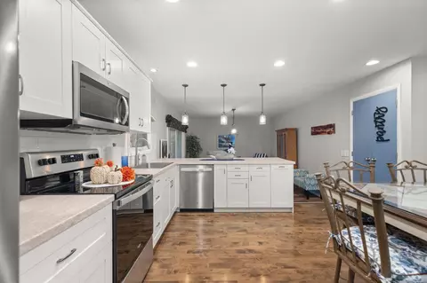 Kitchen - 2115 N Birchwood Ave, Appleton, WI 54914 photo 3 of 3