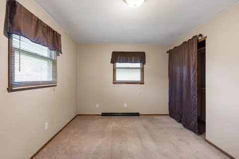 Bedroom - 415 S Midpark Dr, Appleton, WI 54915 photo 3 of 6