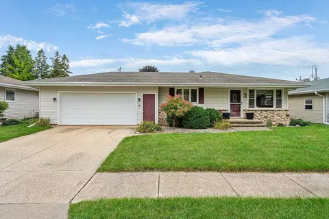 Exterior - 415 S Midpark Dr, Appleton, WI 54915 photo 2 of 8