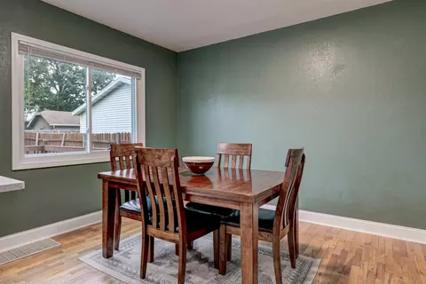 Dining - 727 N Bennett St, Appleton, WI 54914 photo 1 of 2
