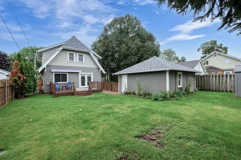 Exterior - 727 N Bennett St, Appleton, WI 54914 photo 10 of 10